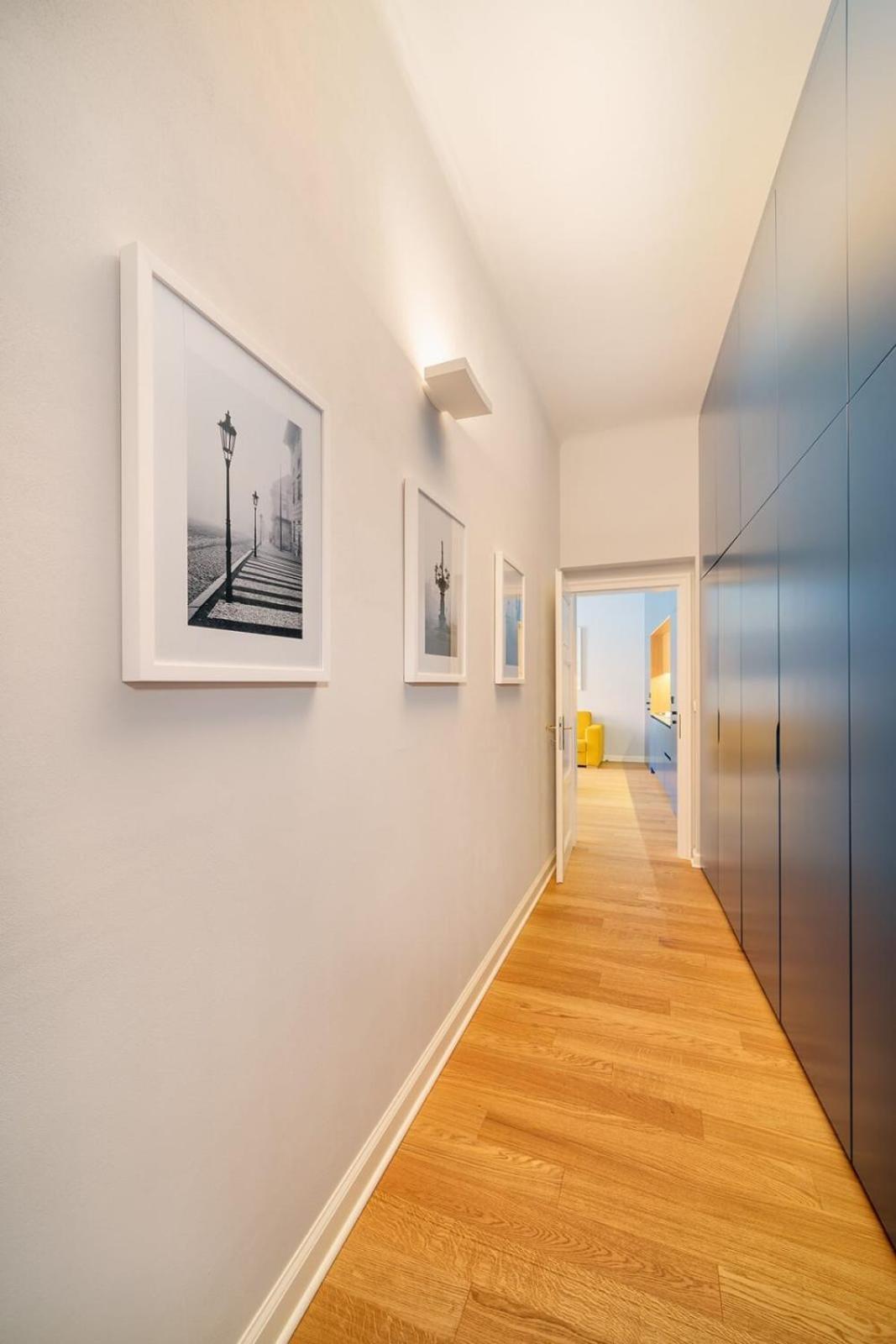 Quiet City Center Apartment In Hip & Foodie Area Prague Exterior photo
