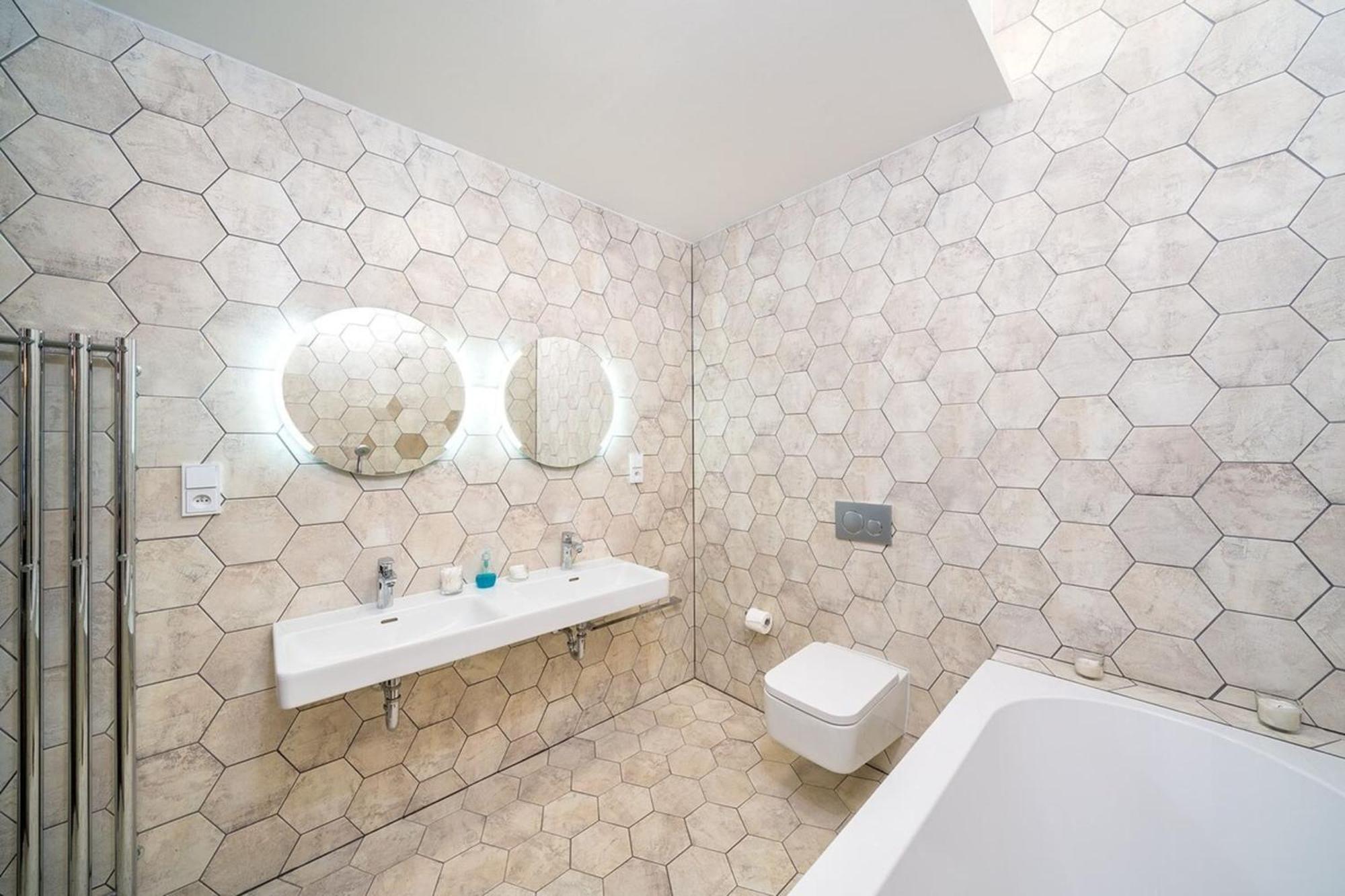 Quiet City Center Apartment In Hip & Foodie Area Prague Exterior photo