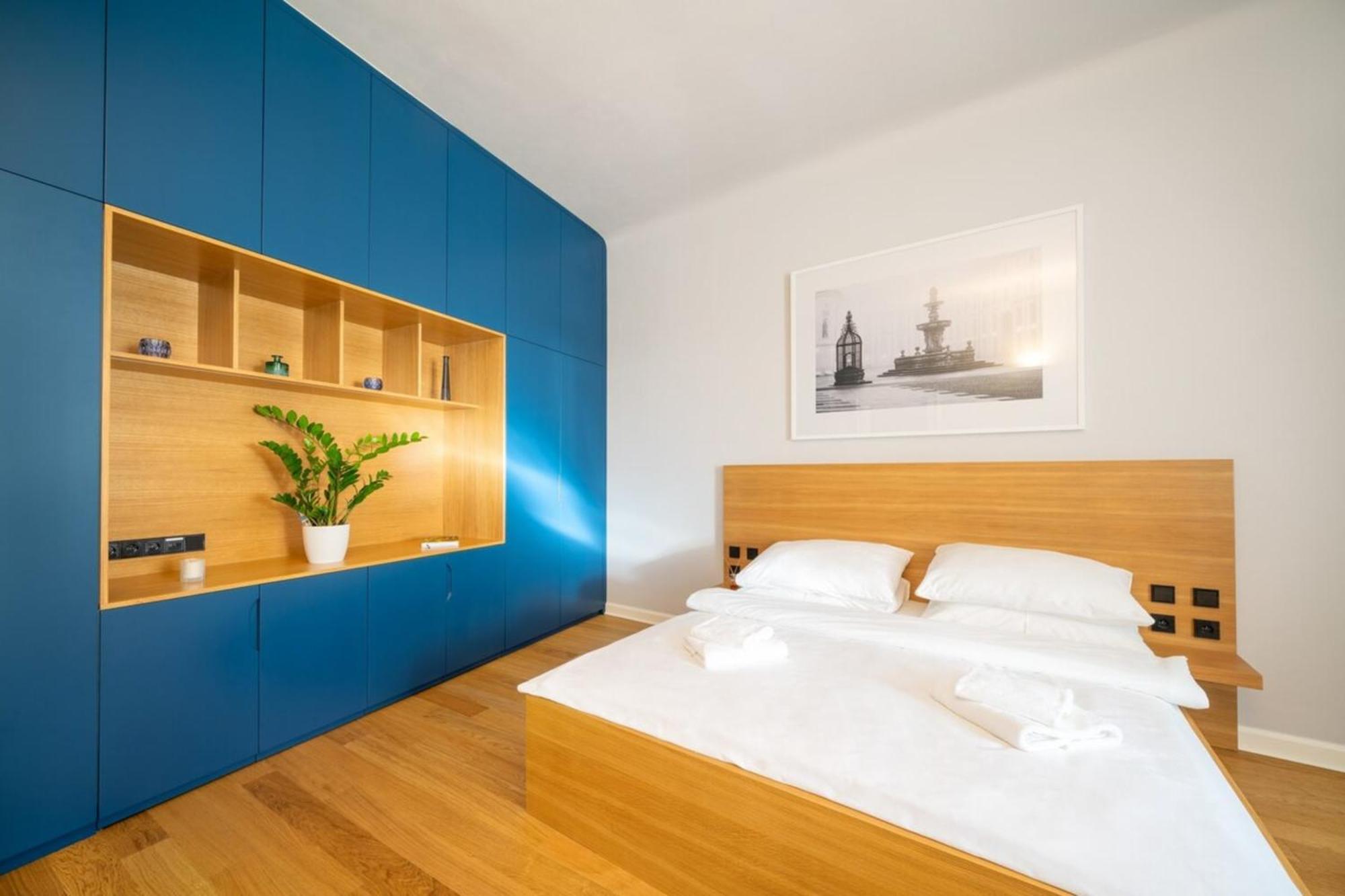 Quiet City Center Apartment In Hip & Foodie Area Prague Exterior photo