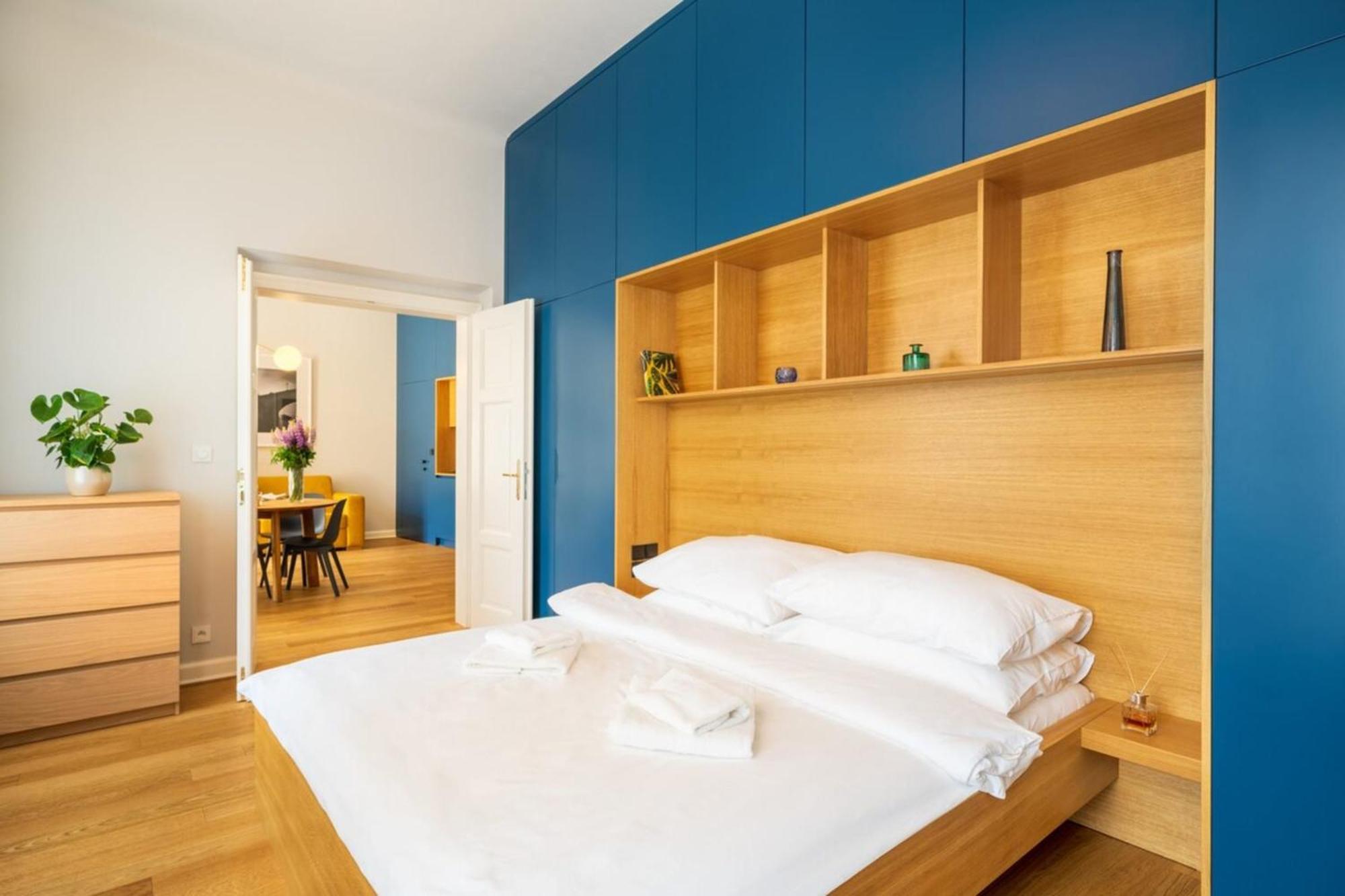 Quiet City Center Apartment In Hip & Foodie Area Prague Exterior photo