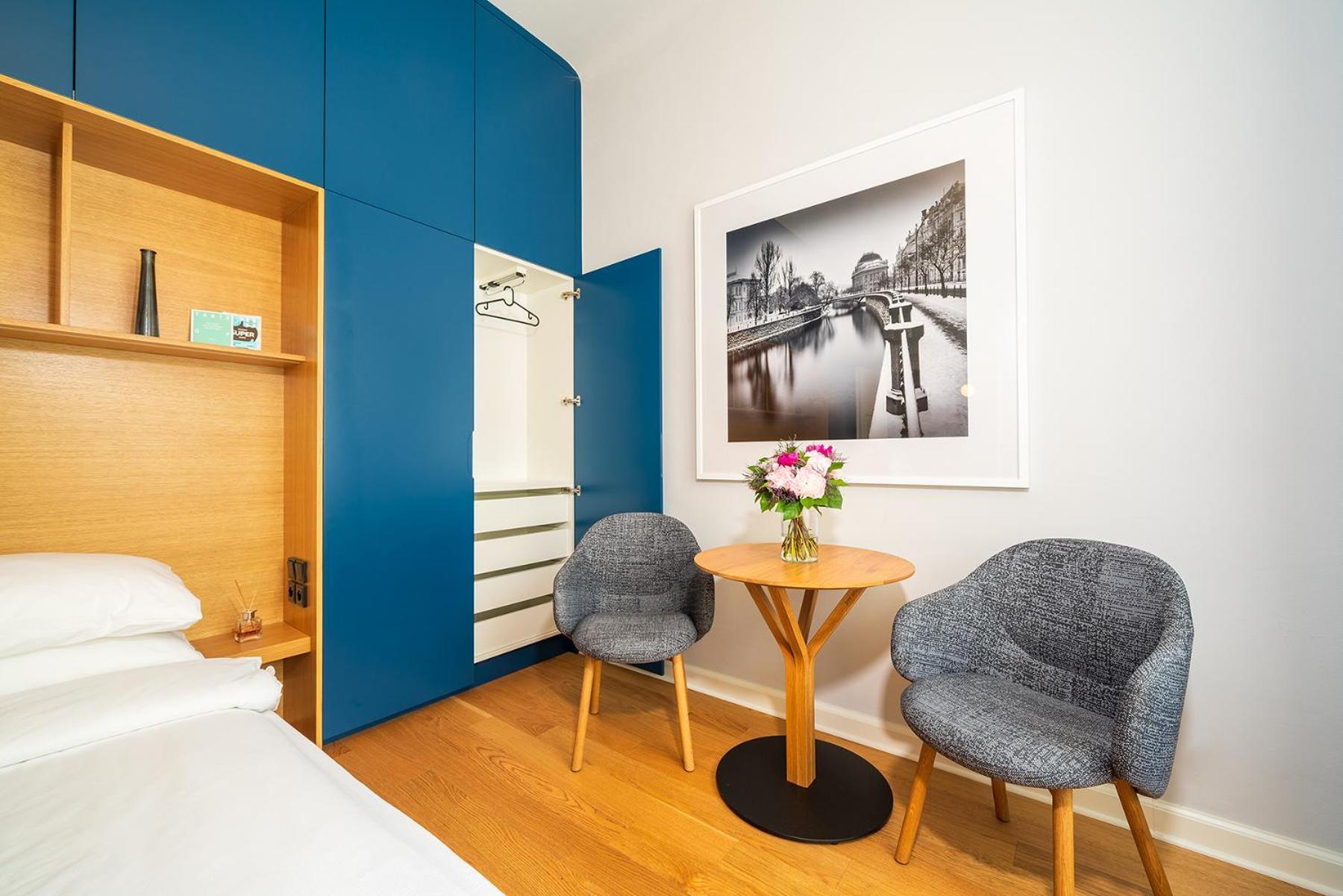 Quiet City Center Apartment In Hip & Foodie Area Prague Exterior photo