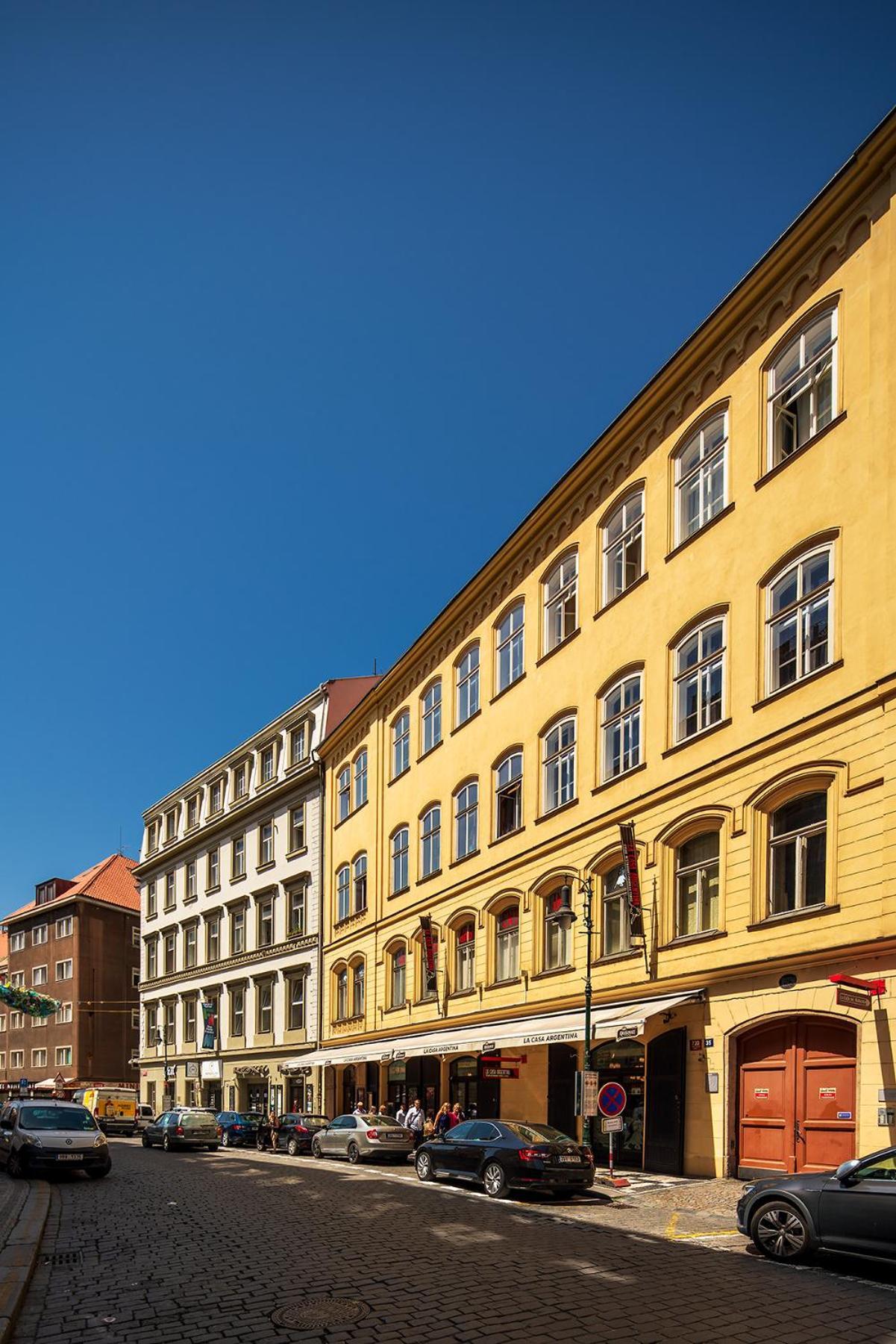 Quiet City Center Apartment In Hip & Foodie Area Prague Exterior photo