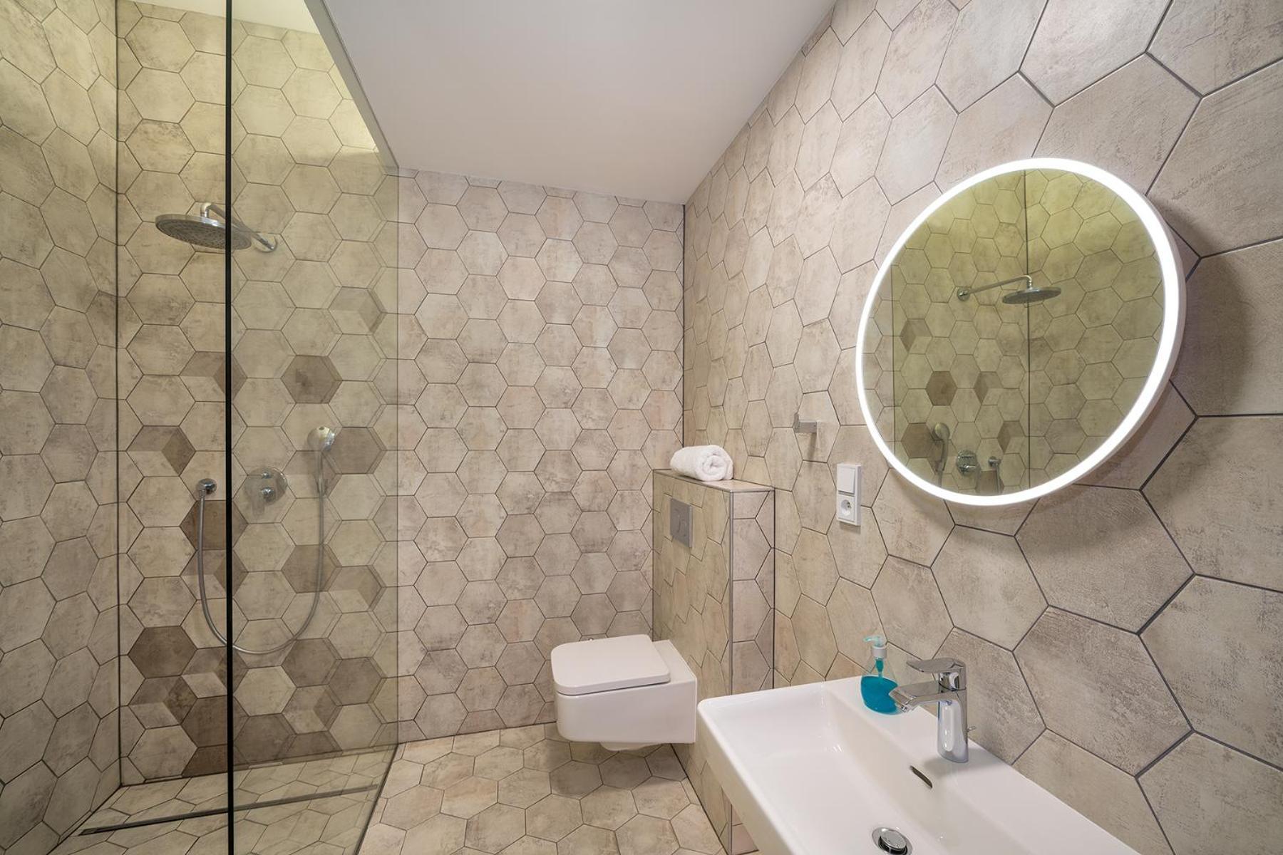 Quiet City Center Apartment In Hip & Foodie Area Prague Exterior photo